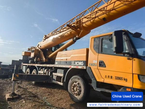Buy XCMG 25K5A Used Crane / 1